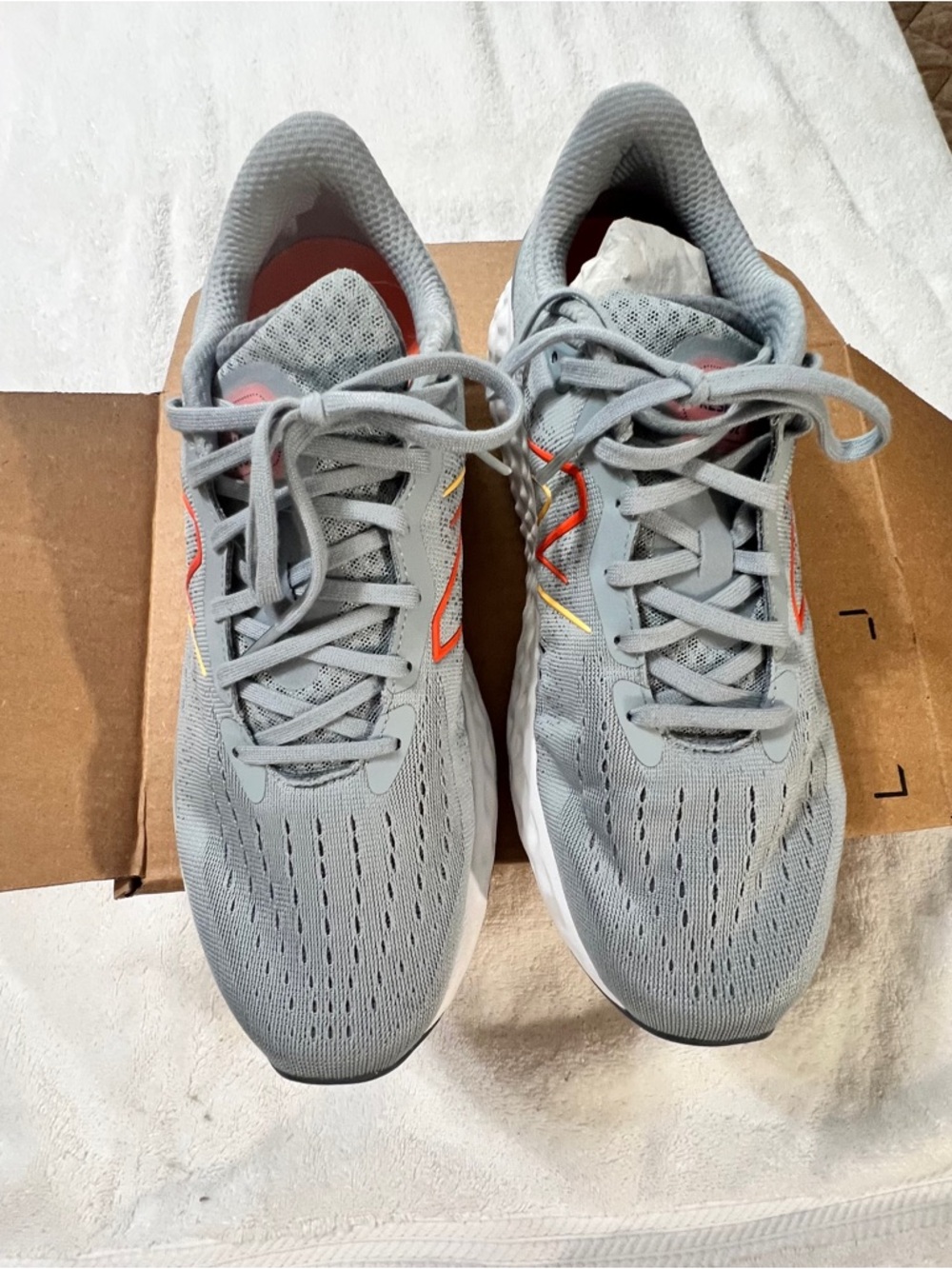 Men s New Balance Vozl G2 size 11.5
A0042